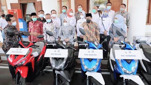 Inilah Daftar Kegiatan Khofifah Sebelum Positif Corona