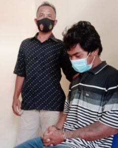 Pria Bertato ini Aniaya Ibu dan Pamannya, Ada Apa? Pria Bertato ini Aniaya Ibu dan Pamannya, Ada Apa?