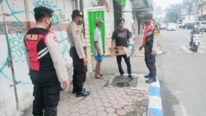Polisi Himbau Warga Miji agar Tidak Minta Sumbangan di Jalan Raya Polisi Himbau Warga Miji agar Tidak Minta Sumbangan di Jalan Raya