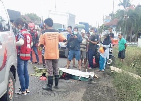Pengendara Motor Tewas Terlindas Kendaraan Roda Empat
