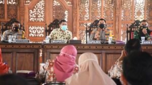 Pemerintah Kabupaten Mojokerto Mengadakan Rakor Pelaksanaan PPKM Mikro