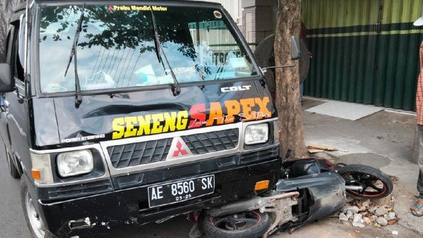 Emak-emak di Tulungagung Tewas Tertabrak Pikap