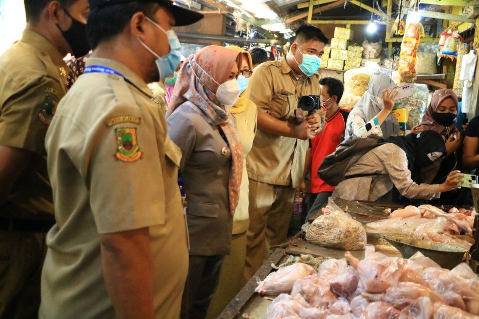 Selama Ramadan Ning Ita Jamin Ketersediaan dan Harga Pangan Stabil