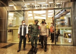 Pastikan Prokes Pusat Perbelanjaan, Forkopimda Jatim Sidak Tunjungan Plaza