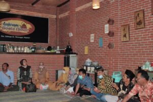 Pesan Ketua dan Humas PAPDESI Kabupaten Mojokerto Saat Buka Bersama