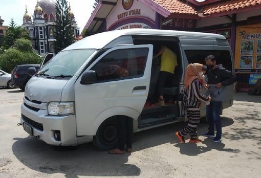 Travel Gelap Diamankan di Tuban, Sopirnya Reaktif