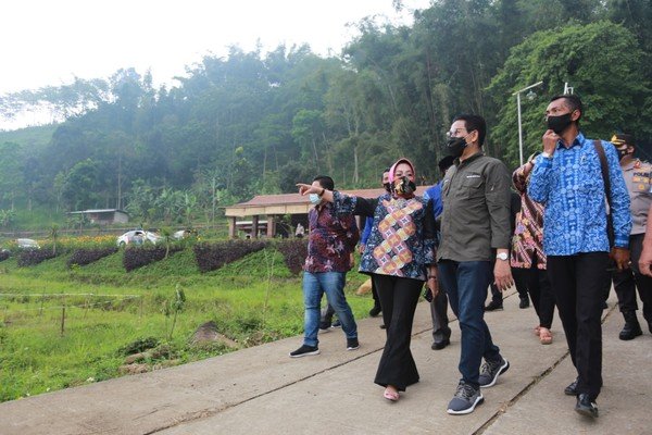 Menteri Desa Tinjau BUMDes Ketapanrame