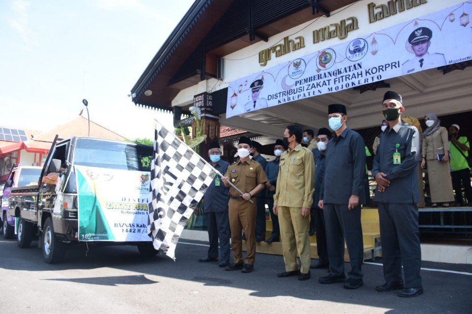 Pemkab Mojokerto Distribusikan 4.800 Paket Zakat