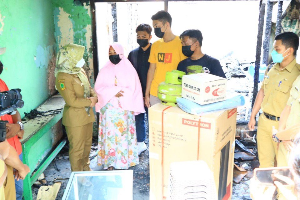 Kebakaran Rumah Brawijaya, Ning Ita turun Beri Bantuan