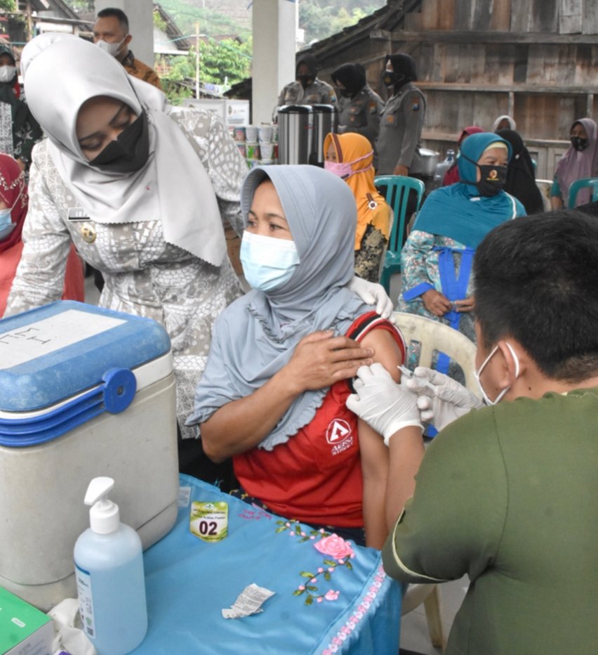 Vaksinasi Covid-19 Pemkab Mojokerto Tembus Daerah Terpencil