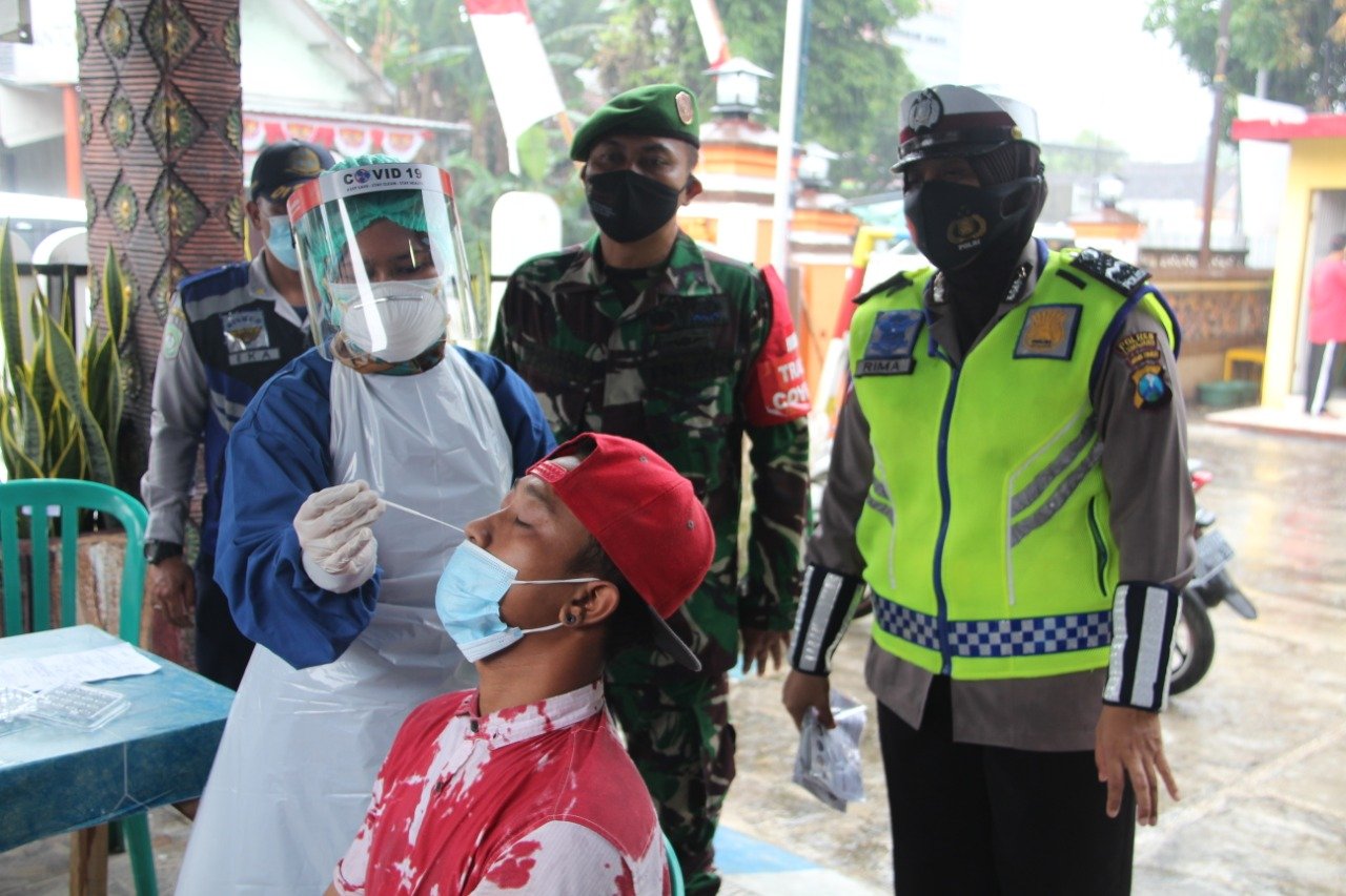 Sanksi Tegas, Kapolres Lumajang Gelar Operasi Yustisi Sidang di Tempat