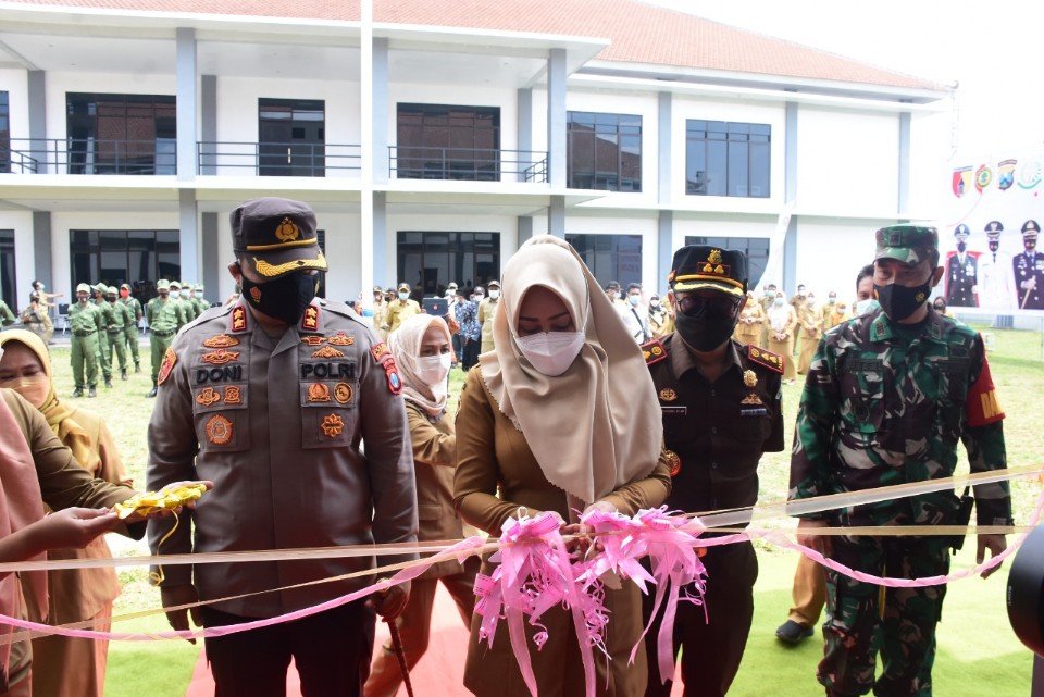 Bupati Launching Pondok Sehat Terpusat Satgas Covid-19 Claket Kab. Mojokerto