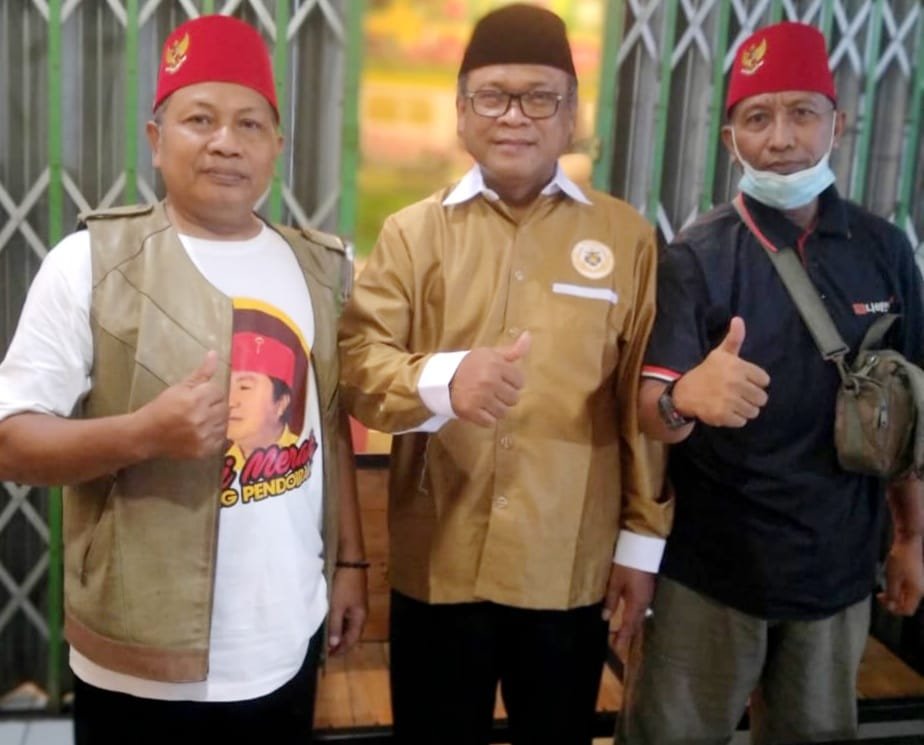 Pengurus DPC Partai EMAS Kabupaten Mojokerto Syah Terima SK Dari DPP