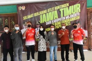 Bupati Ikfina Lepas Kontingen Atlet PON XX Papua 2021