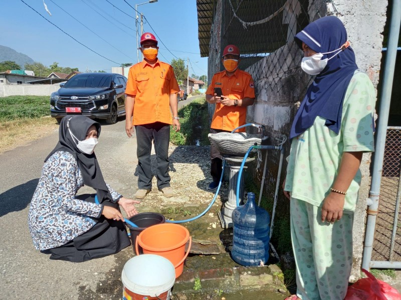 Ikfina Layani Distribusi Air Bersih untuk Desa Duyung Trawas