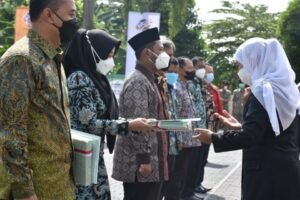Pemkab Mojokerto Terima 32 Sertifikat Hak Pakai Aset Pemda