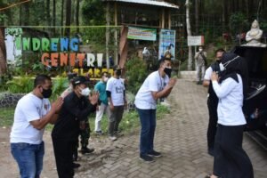 Bupati Ikfina Dorong Pemanfaatan Bambu Claket Jadi Homestay