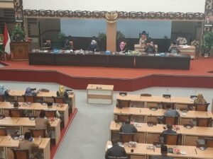 DPRD dan Bupati Kabupaten Mojokerto MOU Berita Acara Persetujuan Bersama Raperda P-APBD 2021