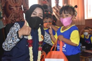 Bupati Ikfina Kampanyekan Konsumsi "Satu Hari Satu Telur"