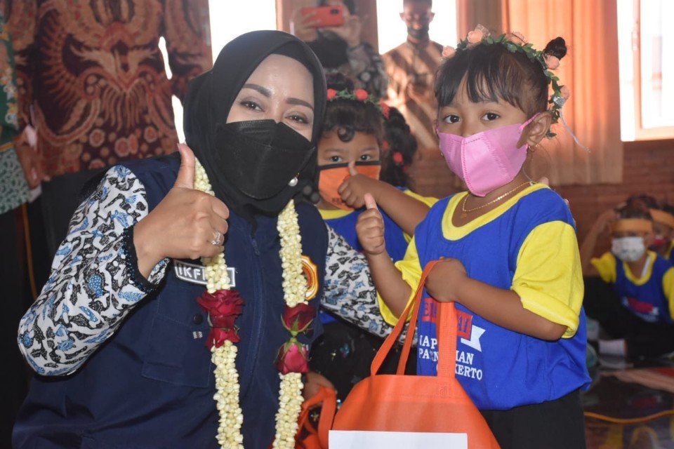 Bupati Ikfina Kampanyekan Konsumsi "Satu Hari Satu Telur"