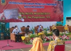 Wali Kota Mojokerto Adakan Sosialisasi Program Pendidikan di SDN Wates