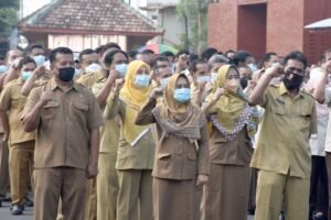 Bupati Ikfina Pimpin Apel : "Berakhlak Bangga Melayani Bangsa"