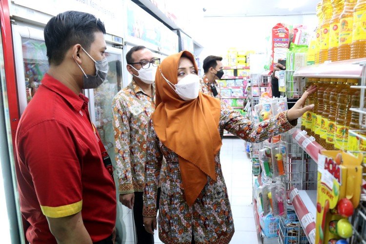 Bupati Mojokerto Gelar Sidak Pastikan Minyak Goreng Satu Harga