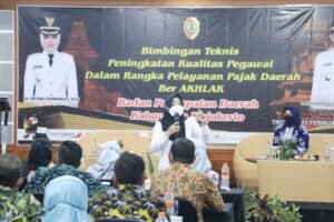 Bupati Mojokerto Memotivasi Peserta Bimtek Peningkatan Kualitas Pegawai Bapenda