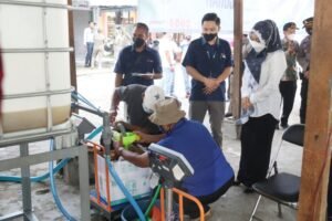 Bupati Mojokerto Tinjau Distribusi Migor Curah untuk Pedagang dan IKM