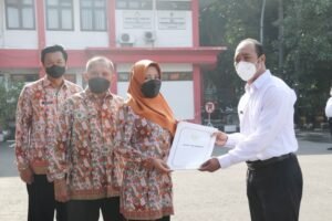 Bupati Ikfina Serahkan Petikan Keputusan Pengangkatan Calon P3K