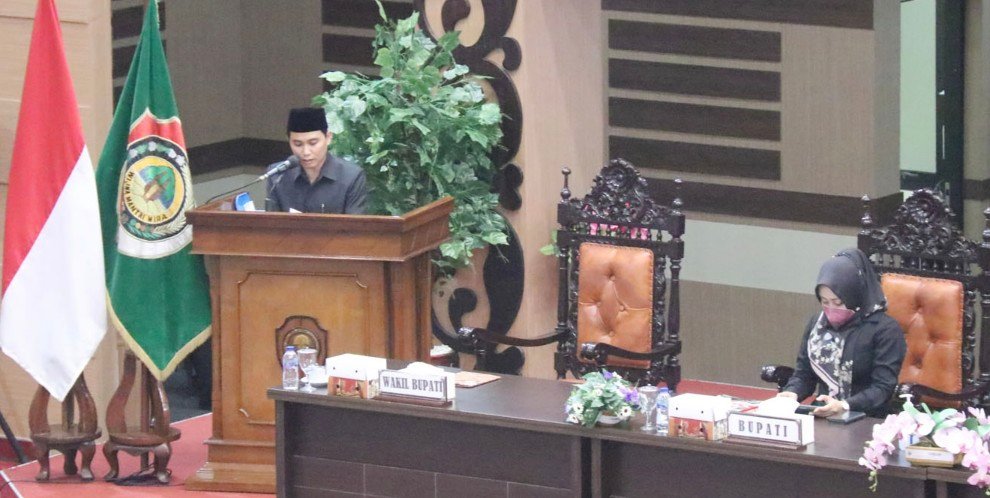 Dihadapan Dewan, Bupati Mojokerto Sampaikan LKPJ Tahun 2021 Tentang Hasil Penyelenggaraan Pemerintah Daerah