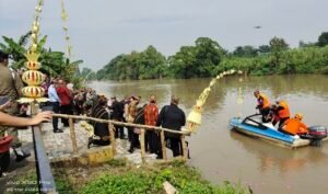 Mojotirto Festival 2022 Diwarnai dengan Pagelaran Seni dan Tabur Bibit Ikan