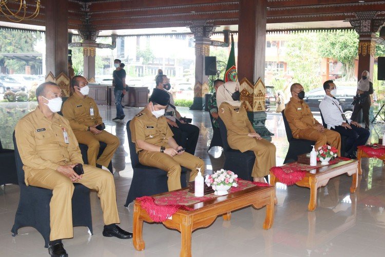 Jelang Cuti Idul Fitri 1443 H, Pemkab Mojokerto Gelar Apel Inspeksi Kendaraan Dinas