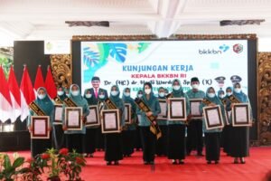 Kunker BKKBN RI, Ikfina Targetkan Angka Stunting Tahun 2024 Turun Kunker BKKBN RI, Ikfina Targetkan Angka Stunting Tahun 2024 Turun