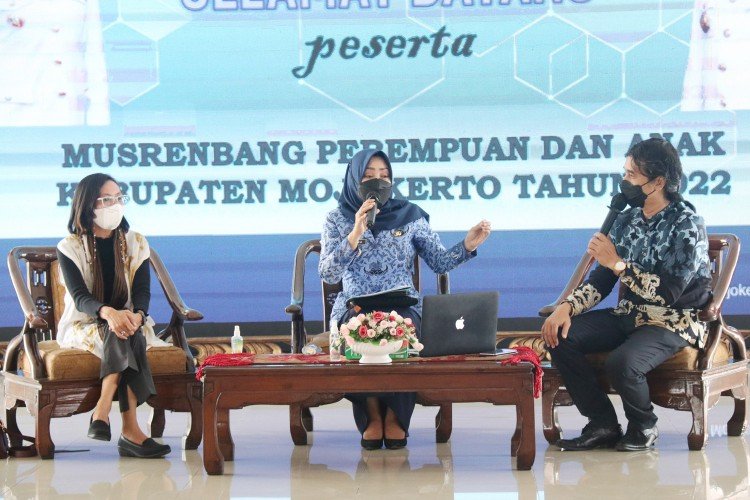 Bupati Ikfina Beri Ruang Perempuan dalam Pembangunan Kabupaten Mojokerto