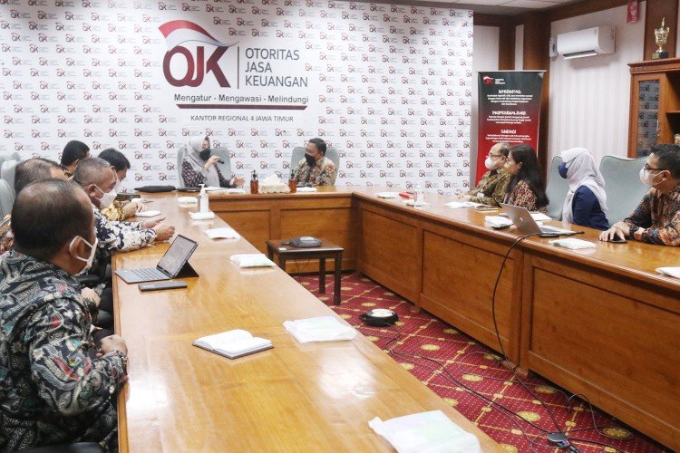 Tingkatkan Ekonomi Masyarakat, Bupati Mojokerto Gandeng Kerjasama Dengan OJK Jatim