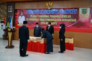 Ning Ita Melantik Sejumlah Pejabat Pengawas Ahli Madya
