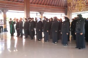 Bupati Mojokerto Kukuhkan 60 Pejabat Fungsional Guru Ahli Pertama