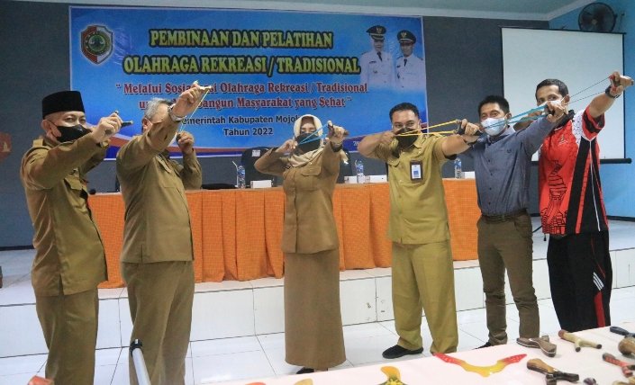 Cetak Generasi Tangguh, Bupati Ikfina Gelar Pembinaan dan Pelatihan Olahraga Rekreasi