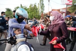 Memupuk Cinta dan Bangga Terhadap Negara, Gerakan Nasional 10 Juta Bendera Merah Putih
