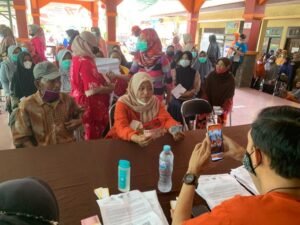 Pemkot Mojokerto Salurkan BLT BBM & Program Sembako