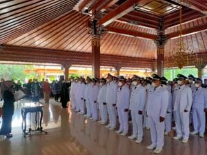 Bupati Ikfina Melantik 41 Kepala Desa Periode 2022-2028
