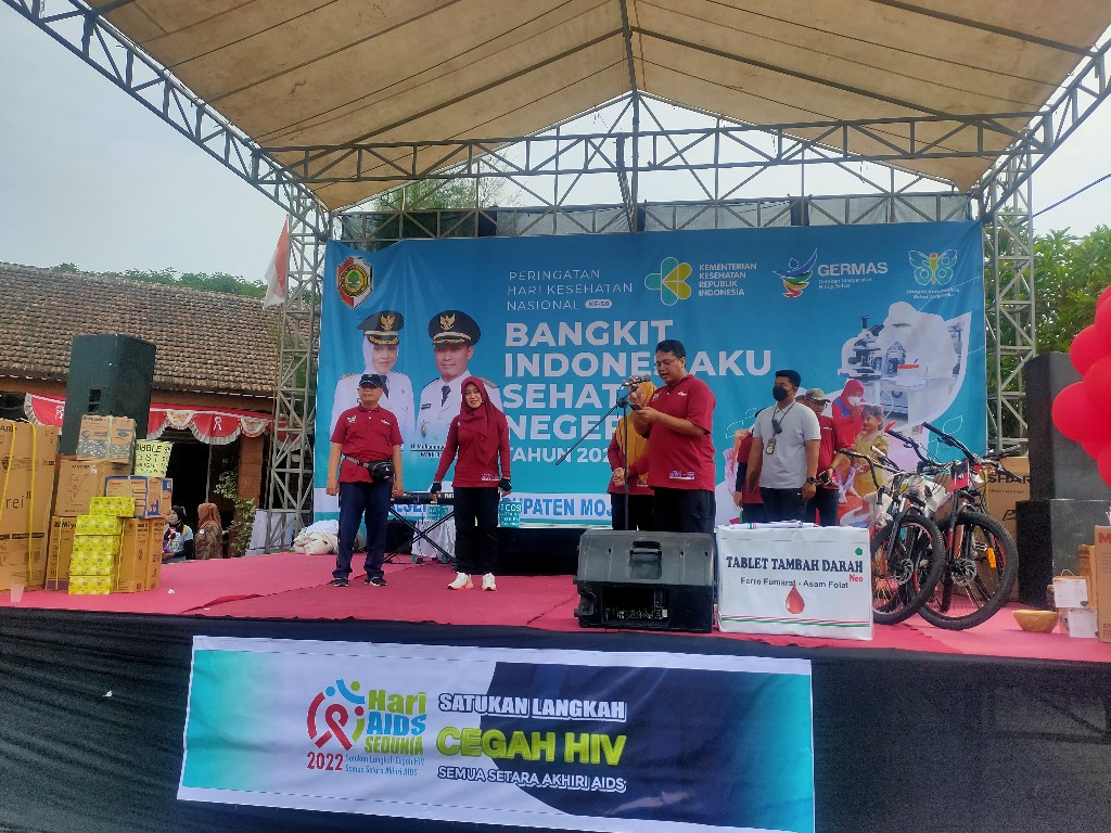 Dinkes Kab Mojokerto Peringati HKN dan Hari Aids di Bukit Bunga Mojorejo