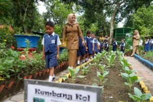 Bupati Ikfina Kenalkan Profesi Kepala Daerah Pada Siswa TK Kapiworo Dawarblandong