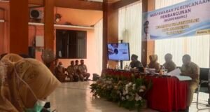 Ning Ita Kawal Musrenbang Kecamatan Prajurit Kulon