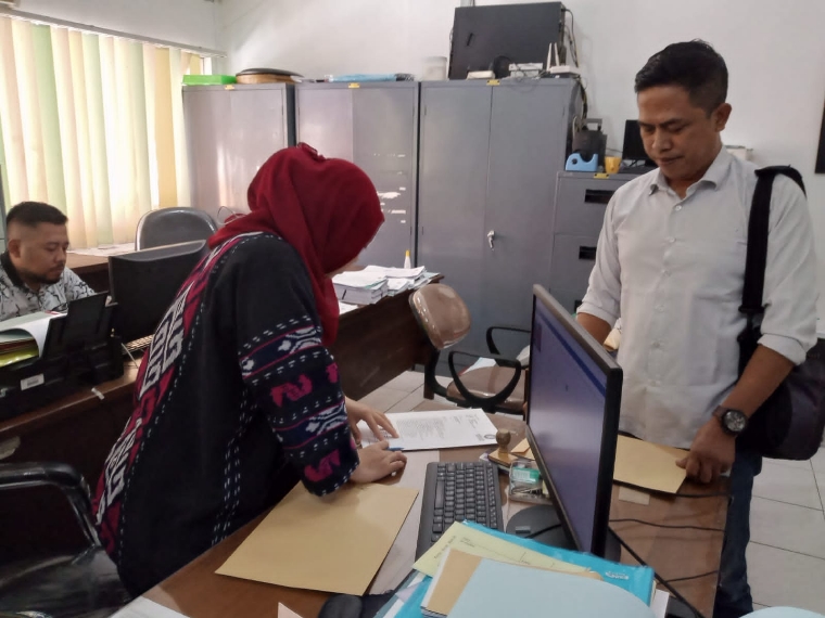 Kurang Transparan Dana BK Desa 71,6 M Dipertanyakan Aktivis LKH Barracuda Hadi Gerung