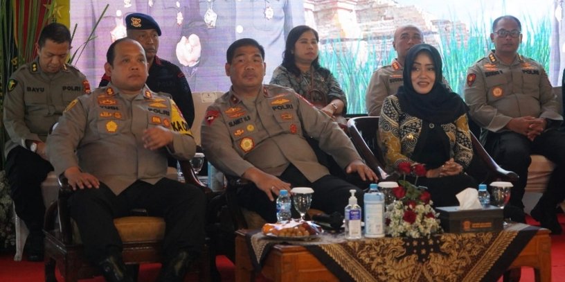 Masyarakat Keluhkan Jalan Rusak & Perlintasan KA Tanpa Palang Pintu di Acara Jum'at Curhat