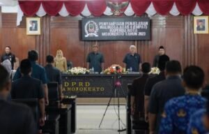 Rapat Paripurna DPRD, Ning Ita Sampaikan Penjelasan Empat Raperda Tahun 2023