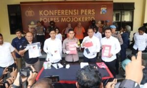 Wanita Ngoro Diduga Bawa Lari Uang Nasabah 3,7 M Berhasil Diamankan Polres Mojokerto