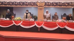 Ikfina Hadiri Rapat Paripurna Penyampaian Pandangan Umum Fraksi Atas Raperda APBD Tahun 2024